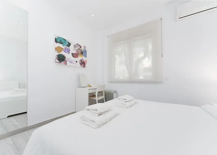 Modern & Central Apt In Athens